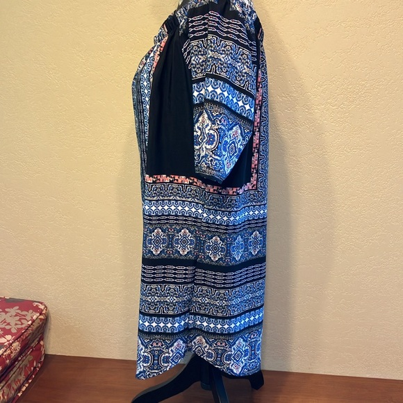 M MULTI COLORED DRESS WASH & WEAR BY RENEE C. - Picture 2 of 7